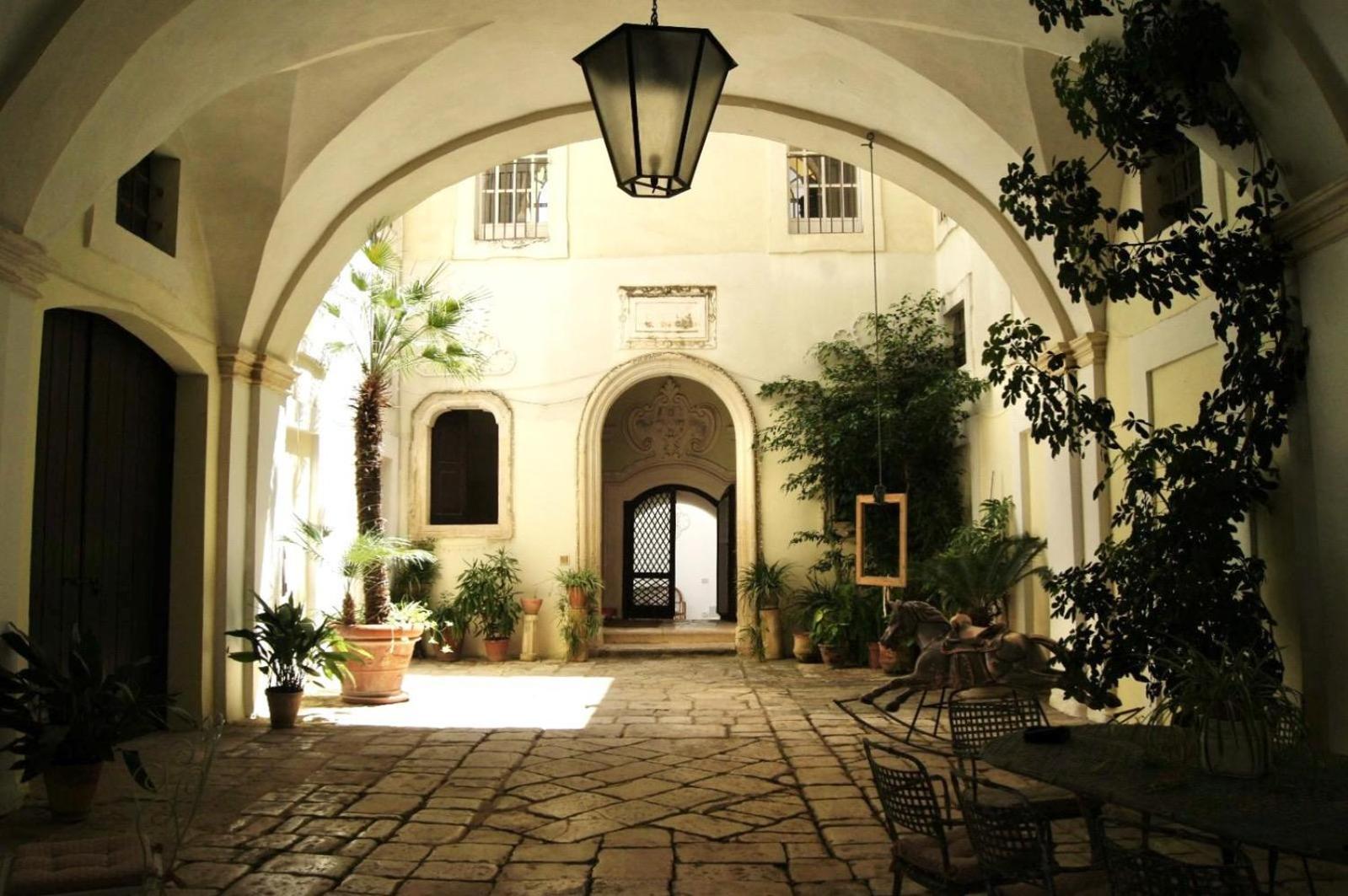 Palazzo De Castro Bed & Breakfast Squinzano